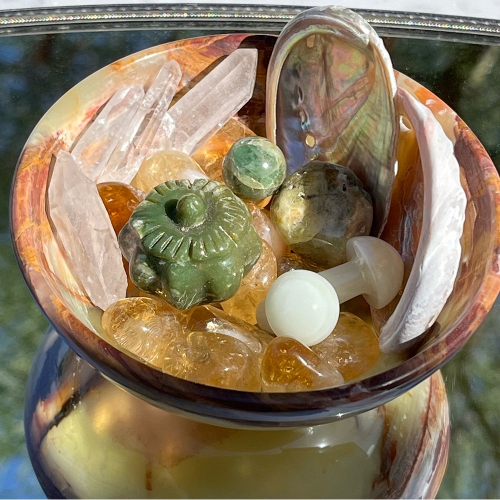 Banded Green Onyx Bowl, Crystal Points, Serpentine Pumpkin, Citrine Tumbles…